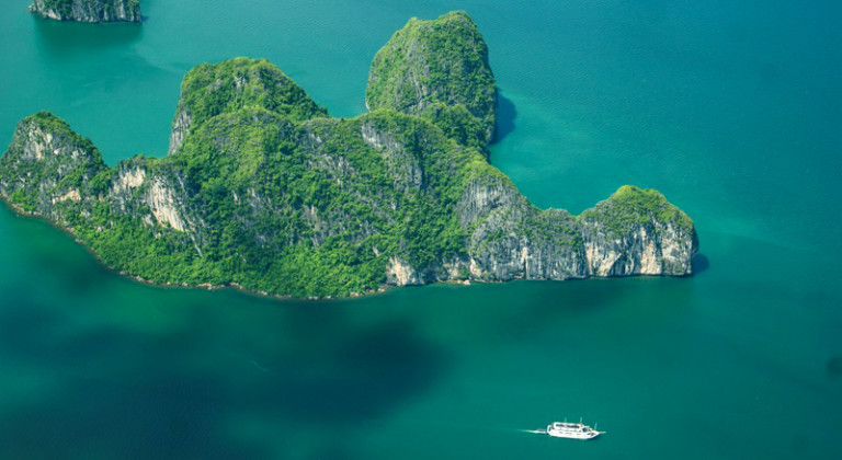 Halong Bay Sightseeing Seaplane in 25 Minutes