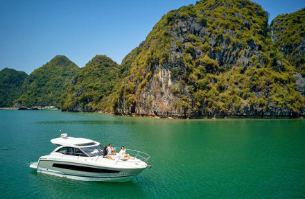 Luxury Ha Long Bay Yacht Tour