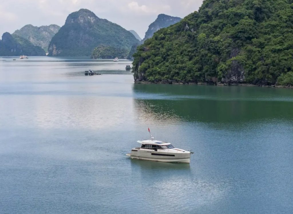  Jeanneau NC14 Yacht in Halong Bay