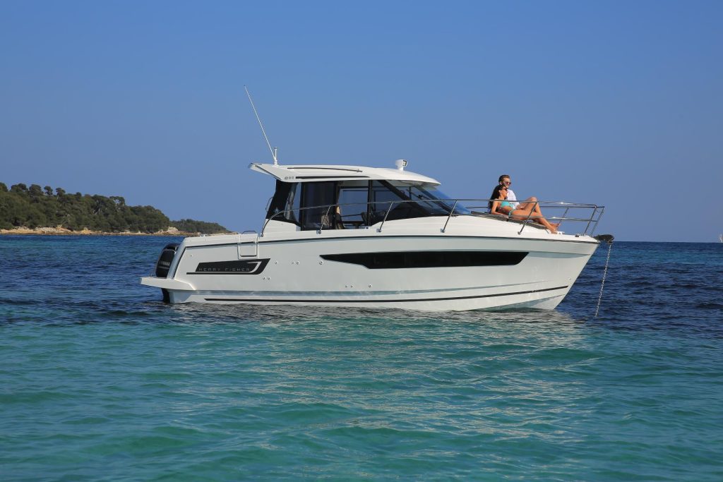 Merry Fisher Yacht in Halong Bay