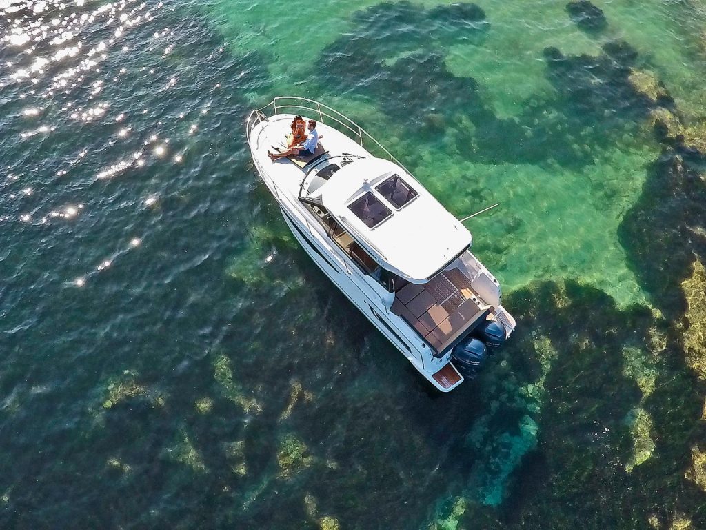 Merry Fisher Yacht in Halong Bay